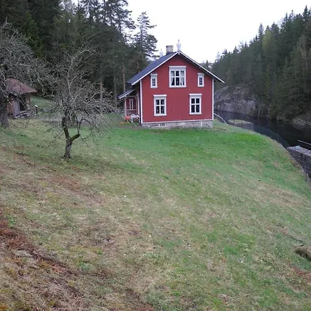 Vrangfoss Slusevokterbolig * Funnemark