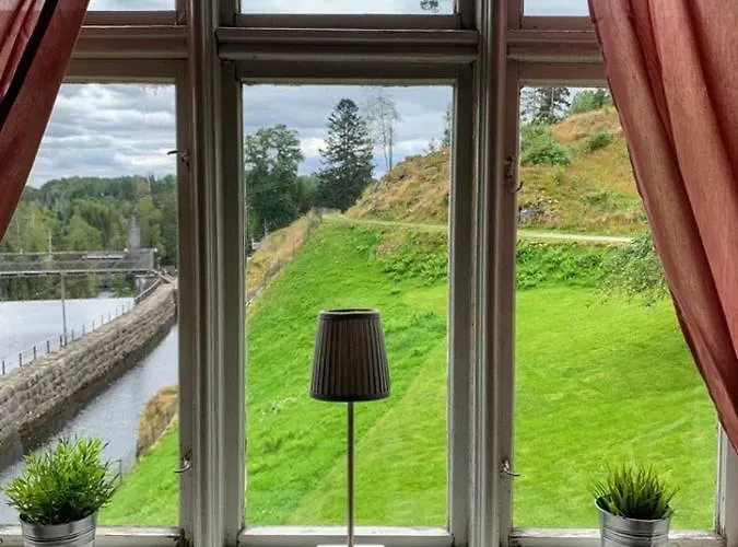 Gasthof Vrangfoss Slusevokterbolig *